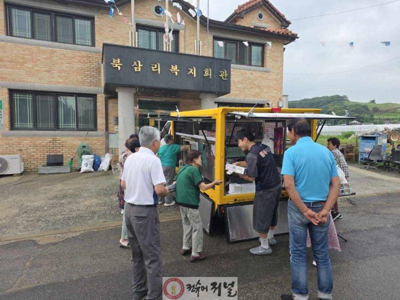 1.연천군, 찾아가는 이동장터 ‘행복마차’ 시범운영 첫 시작1.jpg