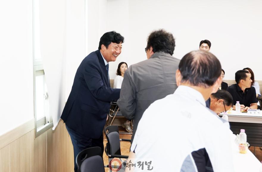 1-4. 손배찬 파주시장, 민선9기 읍면동 소통방문 이어가.jpg