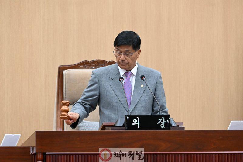 제302회 연천군의회 임시회 본회의 1차02.jpg
