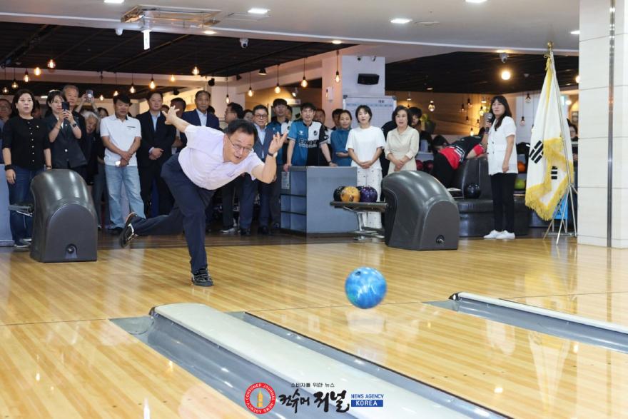 2-1. 민경선 고양특례시장, 2026 제32회 고양특례시장배 볼링대회 시구.jpg