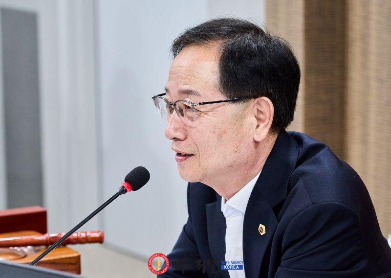 260720 채신덕 의원. 경기예술제 추진 검토해야...도민이 체감하는 문화정책 추진 당부 (1).jpg