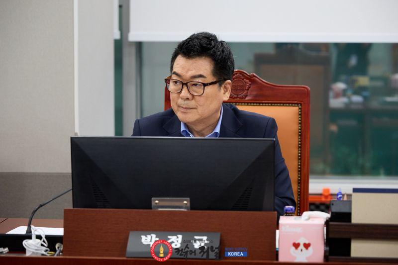 260722_박정균_의원__자원봉사센터_징계_사태__권한_없다는_말로_책임_회피해선_안_돼_(1).jpg