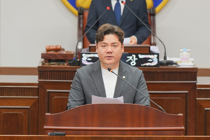 포천시의회 김현규 의원, 반복되는 조직개편 지적…“철저한 조직진단 선행해야”(5분 자유발언).jpg