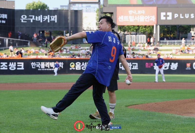 예가정성의 날 홍보 행사 및 최재구 군수 시구 모습 (7).jpg