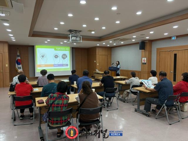 12-1. 파주시 광탄면 지역사회보장협의체, 자살 예방 교육 실시 및 특화사업 ‘고 앤 톡(Go&Talk)’ 추진.JPG
