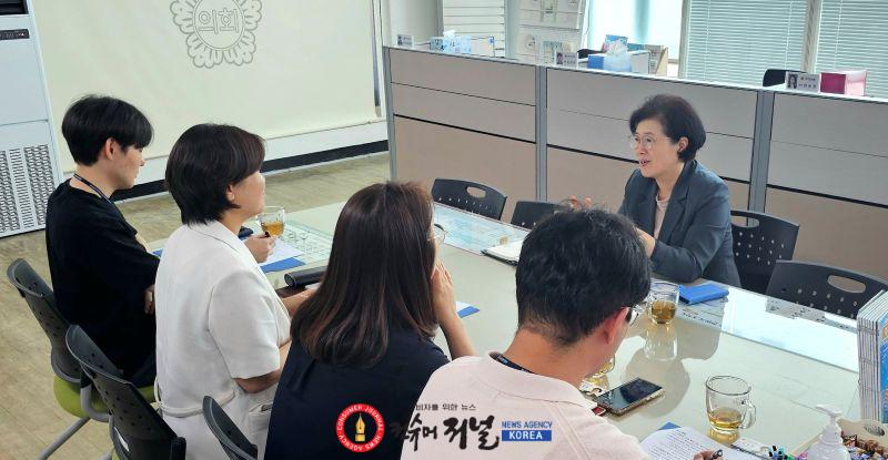 260807_박은경_의원__안산_교육현안·유보통합_추진상황_점검_(1).jpg