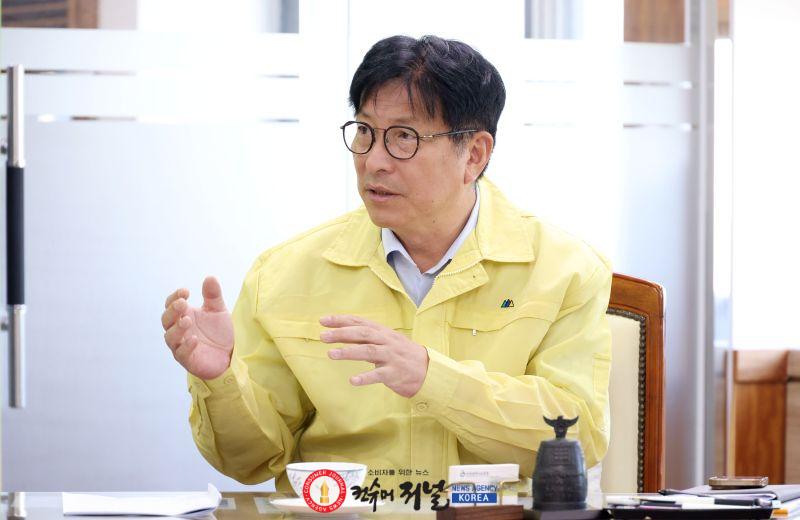 1. 도성훈 인천광역시교육감  개학 앞두고 폭염 대응 철저 지시.jpg
