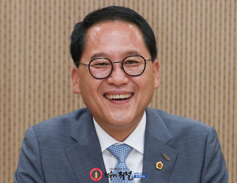 260811_안광률_의원__맞벌이·한부모_가정의_돌봄_공백_메울_'아픈아동돌봄_조례'_발의한다(1).JPG