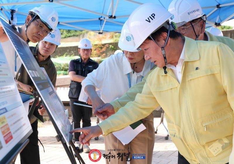 260811_남종섭_의장__건설현장·생활밀착시설_찾아_폭염_안전대책_점검_(1).jpg