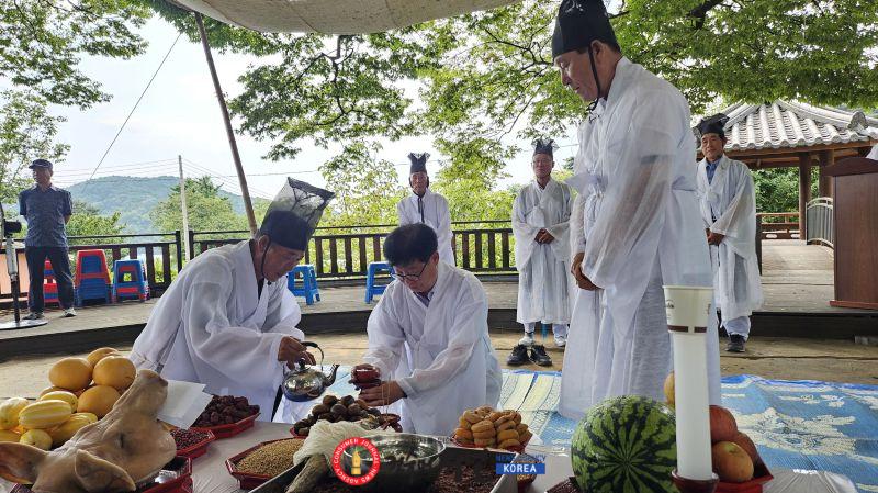 6.봉산면 봉림리 느티나무 칠석제 봉행 모습 (1).jpg
