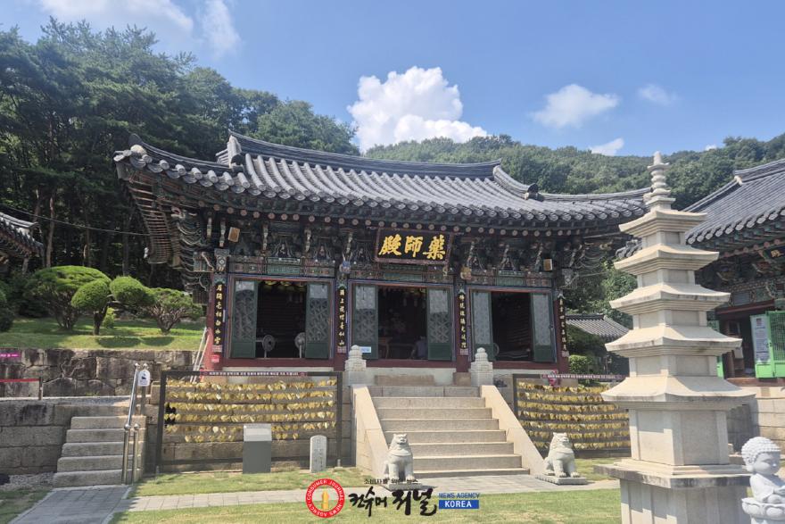 1-7. 한북누리길 인근에 위치한 신라시대 고찰 흥국사.jpg