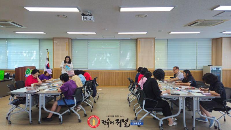 0820 효성1동 주민자치회, 골목 꾸미기 사업 ‘골목이 웃는 날’ 사전교육 실시 (1).jpg