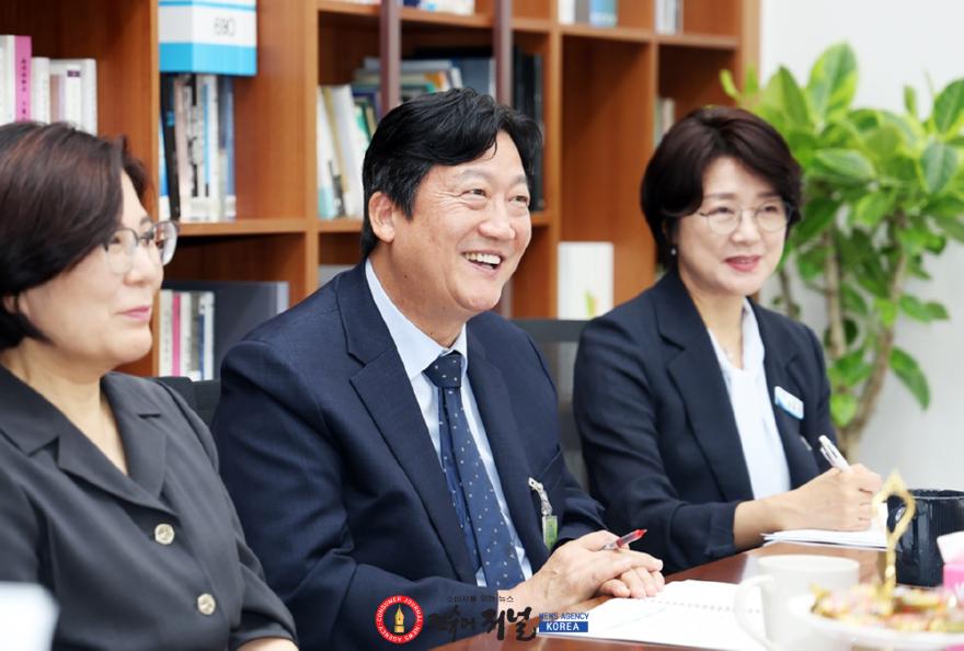 2-1. 손배찬 파주시장, 국회서 지속가능관광도시 제도화 건의.jpg