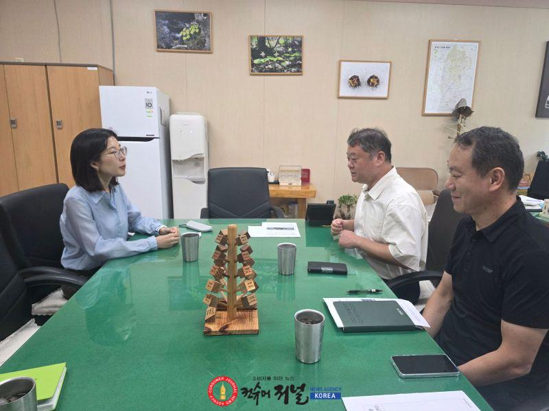 260825_전예슬_의원__물향기수목원_출입구_문제_해결_팔_걷어..._주민·수목원_접점_찾는다_(1).jpg