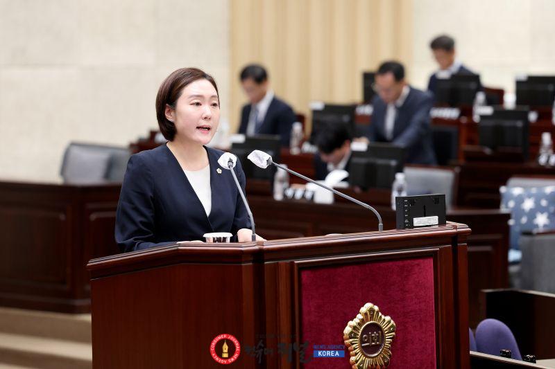 (사진)이연주_의원_의정활동_모습_(1).jpg