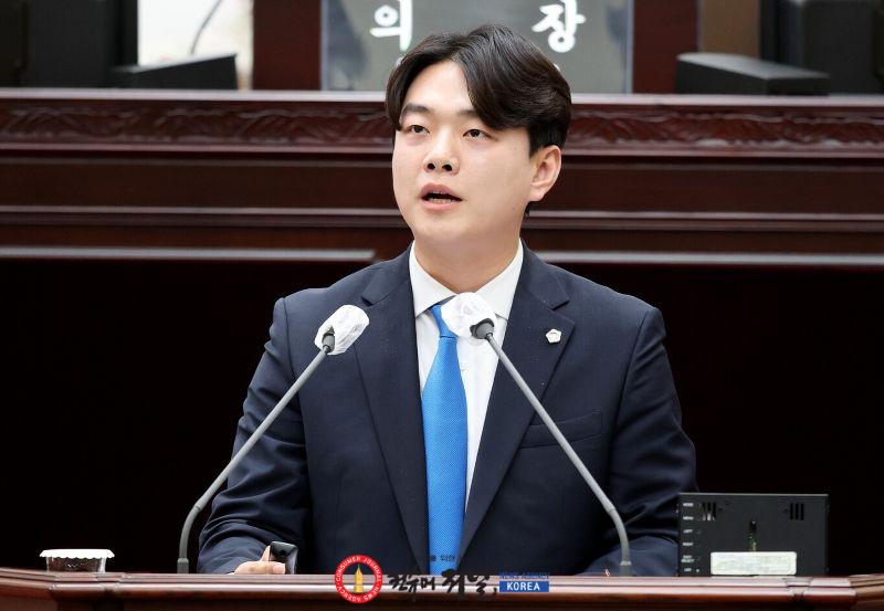 김우성(260910).jpg