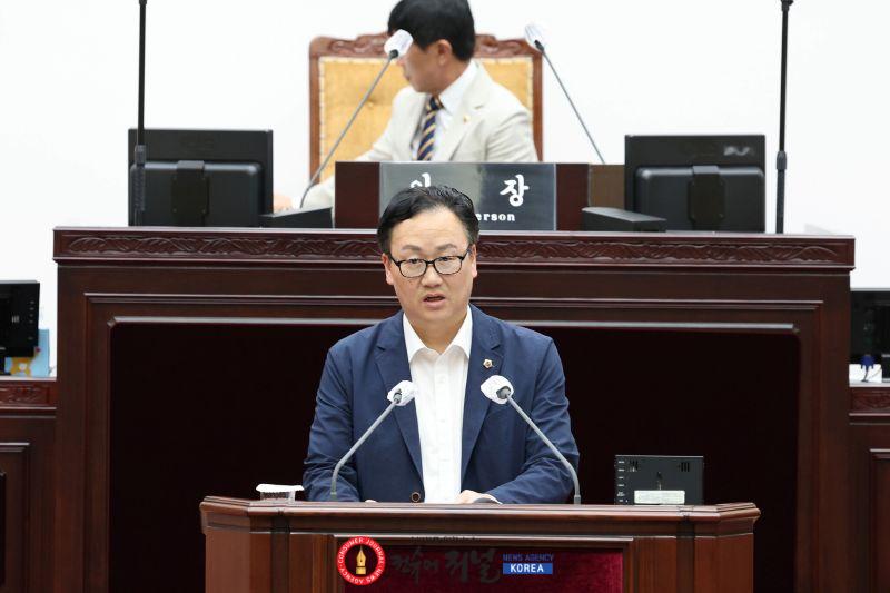 260910_제313회_인천광역시의회_임시회_제3차_본회의_150408190.jpg