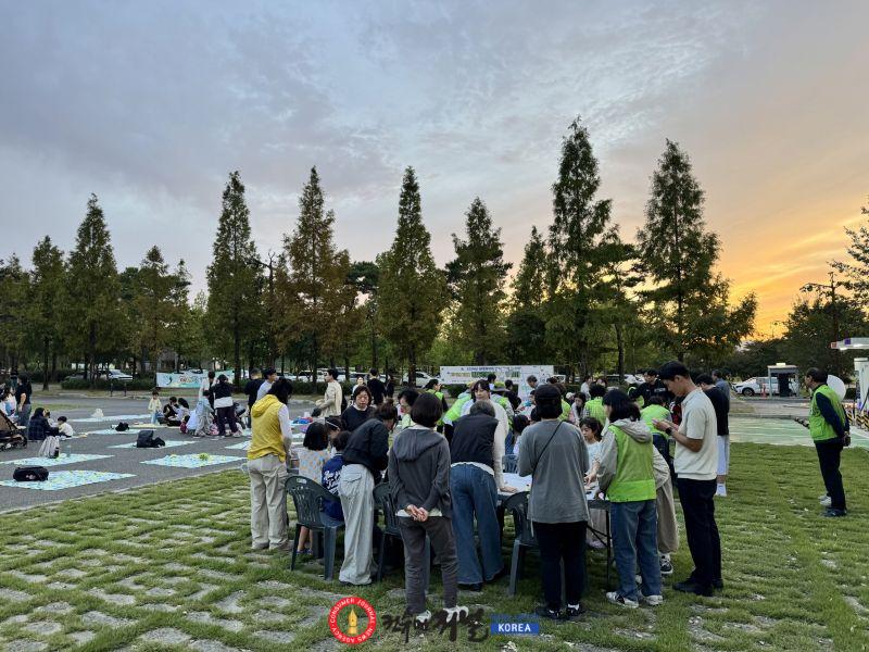 반딧불이랑 밤마실 만들기 체험 현장.jpg