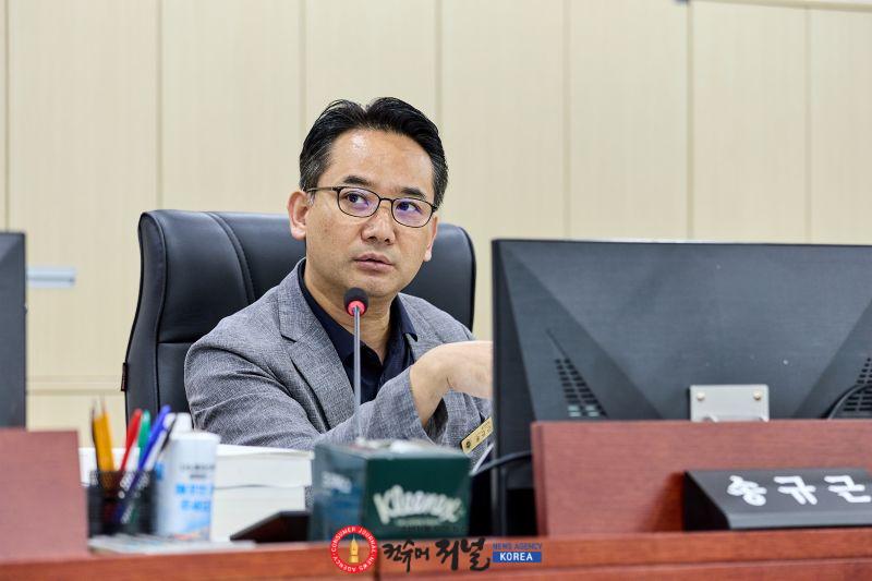 260916_송규근_의원__“선행연구_멈췄는데_후속용역_강행..._경기국제공항_연구관리_실패”.jpg