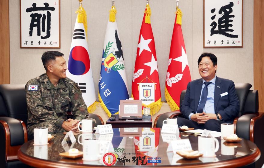 1-1. 파주시, 민통선·통일대교 검문소 이전 논의 본격화_1사단 방문.jpg