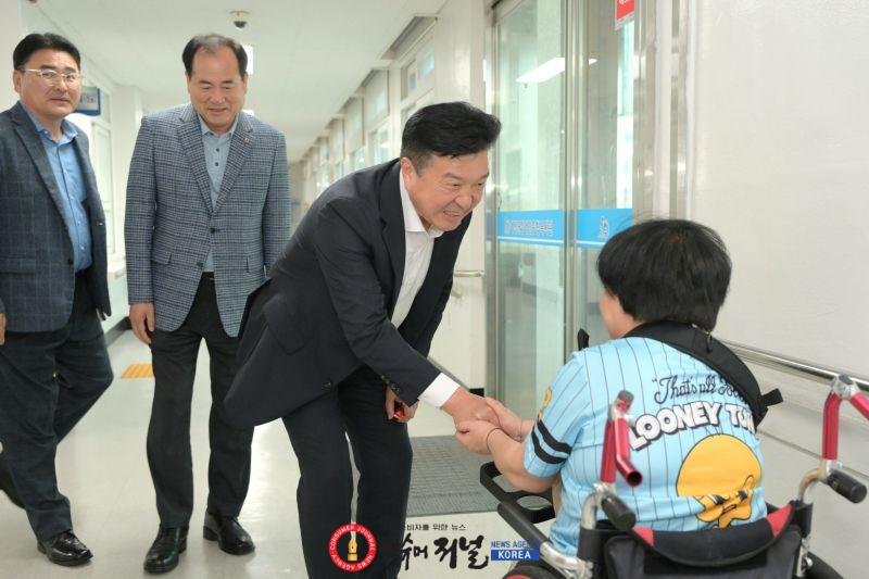 5.사회복지시설 위문.JPG