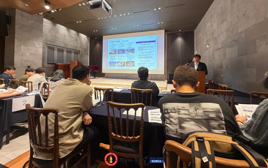 4-1. 파주시, 정부 돔구장 공모 사전설명회 참석… 유치 준비 본격화_사전설명회 사진.jpeg