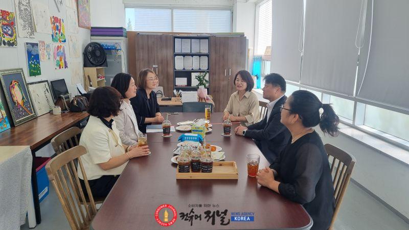 3.예산군 부군수 장애인부모회 방문 모습.jpg