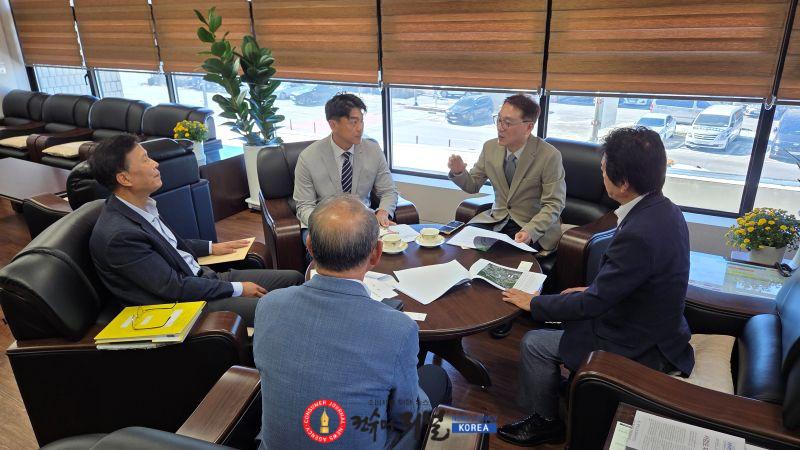 (사진)인천시의회_오현식_의원__강화_축산농가_지원방안_논의_(1).jpg