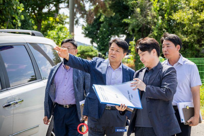구민들의 교통 편의 증진을 위한 도로개설사업 현장점검.jpg