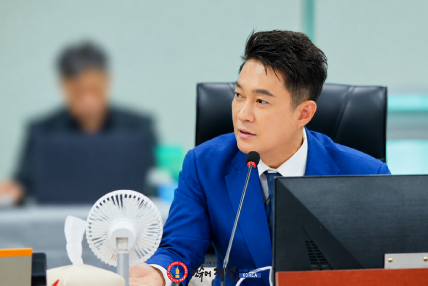 261008_경기_AI_경쟁력__‘집적단지’로_끌어올린다...전석훈_의원__‘경기_AI_특구’_조례_입법예고.png