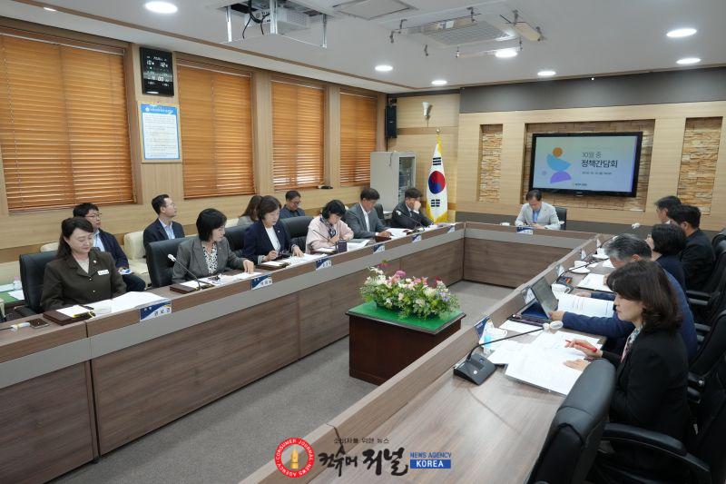 261012 포천시의회  10월 정책간담회 개최 (1).jpg