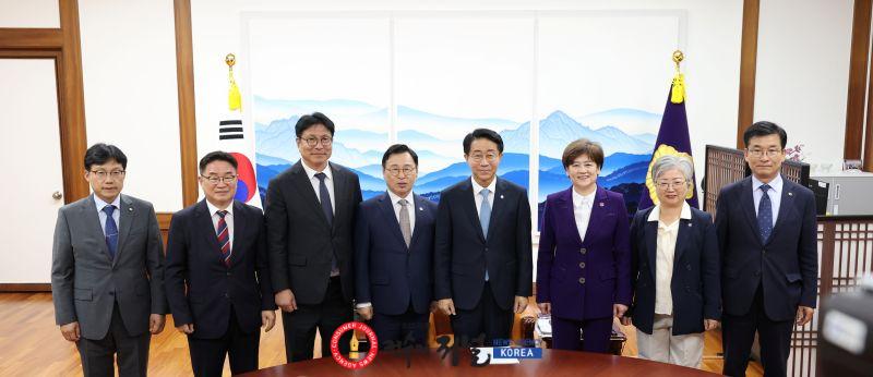 교육감협의회 사진.jpg