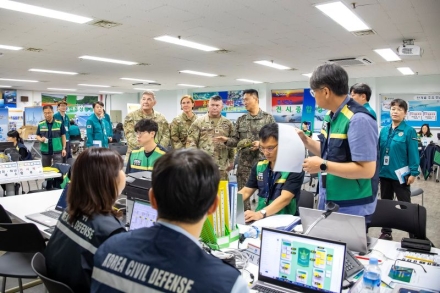 한미연합사 민군작전부 일행, 연천군 을지연습 훈련 참관