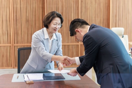 추미애 경기도지사의 1호 결재는 ‘K-반도체 혁신 대책’ ‘3대 추진전략’ 제시하고 반도체 초격차 속도전 나서
