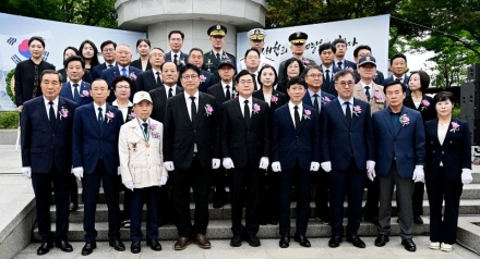 인천시, 제81주년 광복절 기념 현충탑 참배