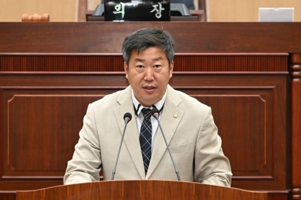 윤재구 연천군의원, “기본소득, 절반의 성공…인구·기업 유치로 승부 걸어야”... 수도권 이주 유치·청년 정착·개발사업 연계 ‘인구 유입 3대 정책’ 제안