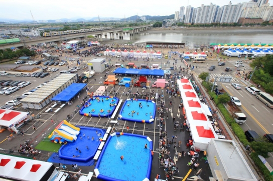 인천 남동구 소래포구축제, 지역 정체성 반영한 소금‧갯벌 활용 체험 프로그램 운영