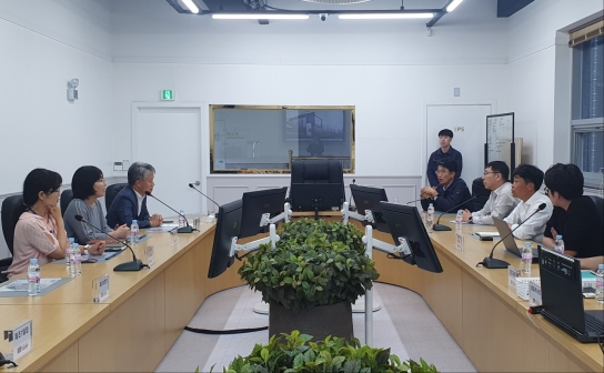 인천병무지청장, (주)케이에스피스틸 방문 산업기능요원과 소통