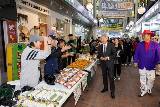 윤환 계양구청장, 계양산전통시장 ‘그린 뭉치마켓 행사’ 참석