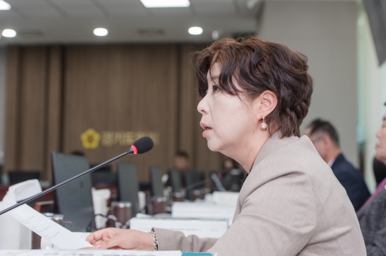 정경자 경기도의원, 행정사무감사에서 사무처장 책임론 제기하며 "무지 혹은 무능" 강력 비판