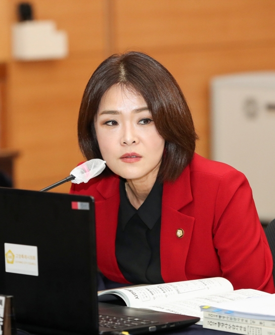 김민숙 고양시의원, 지역사회와 함께하는 건강한 변화, 관산다목적구장 개관한다