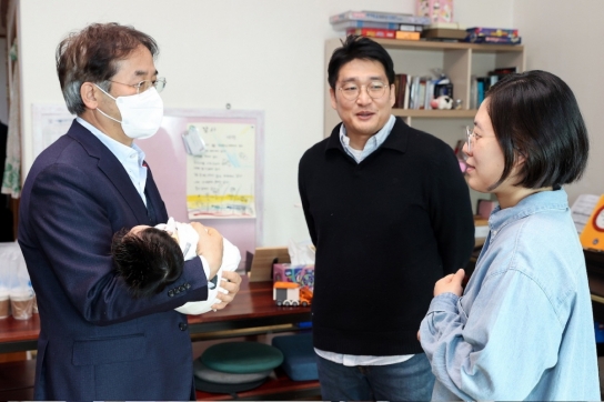 고양시, 7번째 자녀 출산 가구 탄생… 7년 만의 기적 ‘아이키우기 좋은 도시’ 박차