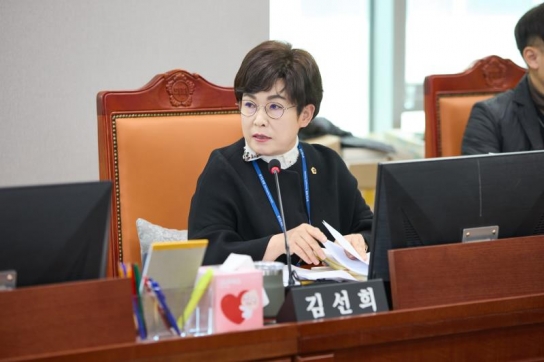 김선희 경기도의원, 용인다움학교 관련 경기도 특별조정교부금과 관련 처인구 민주당 국회의원 강력 비판하며 사과와 정정 요구