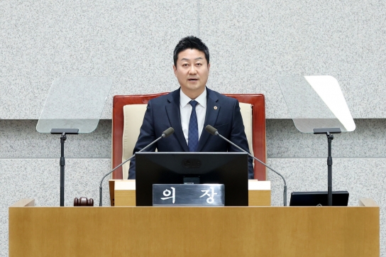 김진경 경기도의회 의장, 제383회 임시회 개회 “흔들림 없는 민생정치로 대한민국 치유·회복 여정에 함께 할 것”
