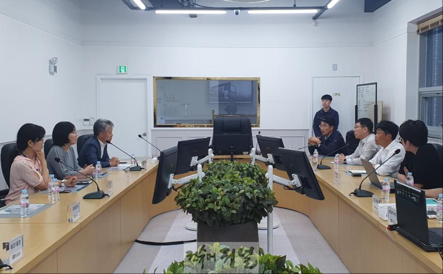 (보도사진)( 20240925 인천병무지청장, ㈜케이에스피 스틸 방문, 산업기능요원과 소통.JPG