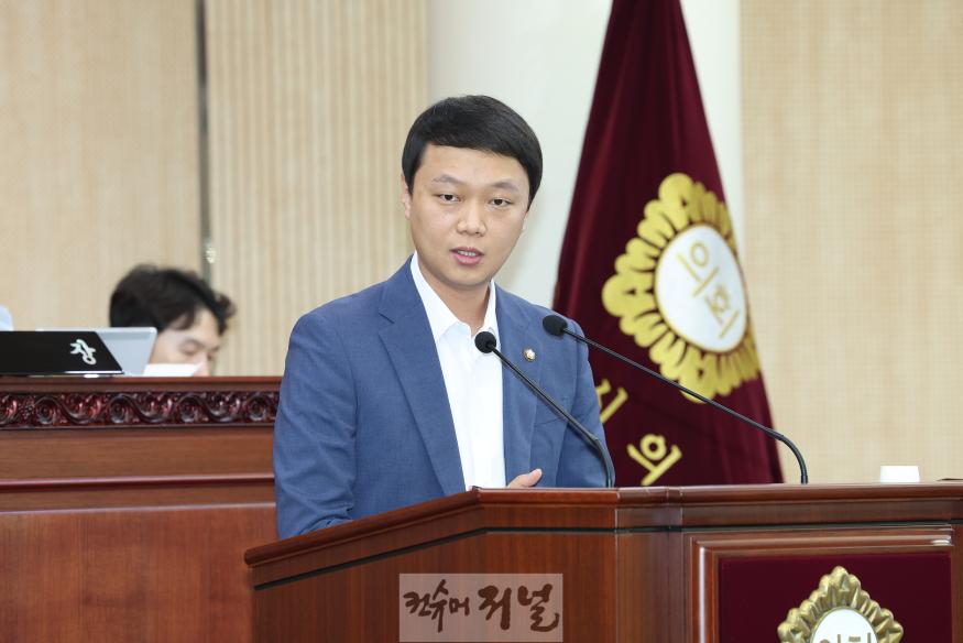 최규진_고양시의회_민주당_원내대표.jpg