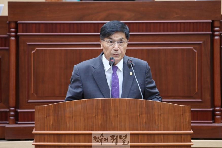 5분자유발언 부의장 박영철 사진 1.jpg