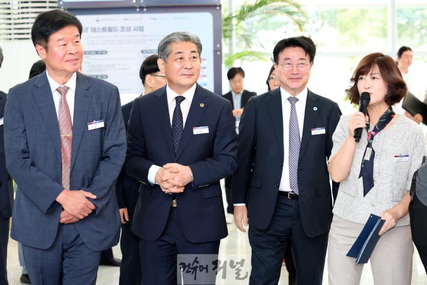 (0929사진)인천시의회 정해권 의장, 인천스타트업 한 단계 더 발전 계기 (1).jpg
