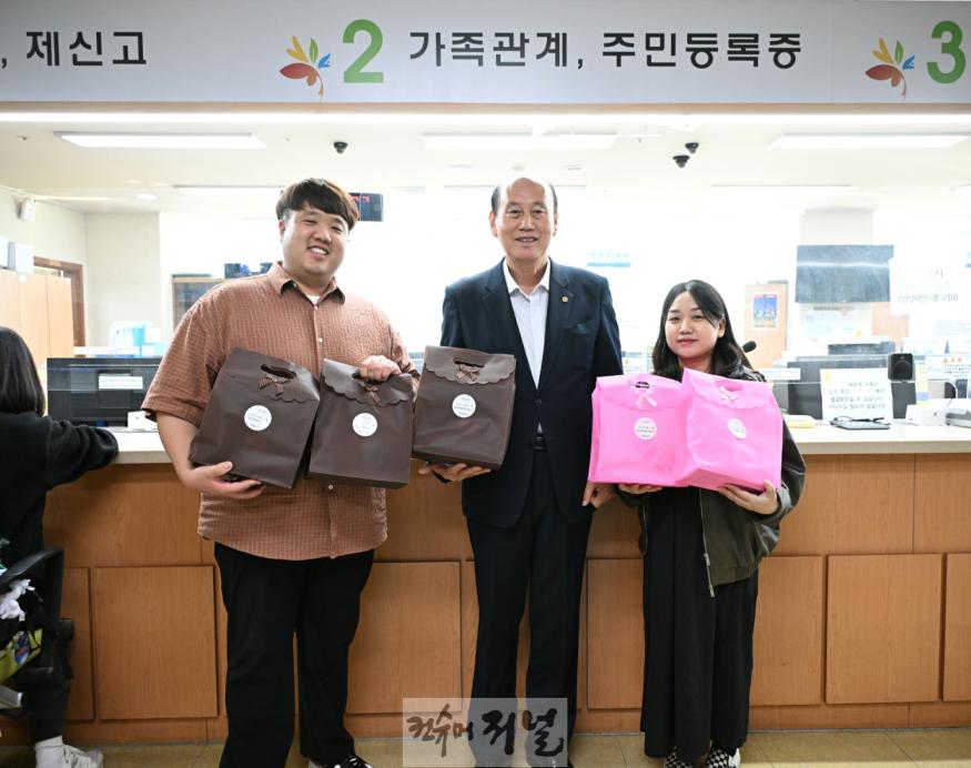 1. 동두천시, 다섯쌍둥이 지난 4일 출생신고 완료(2).jpg