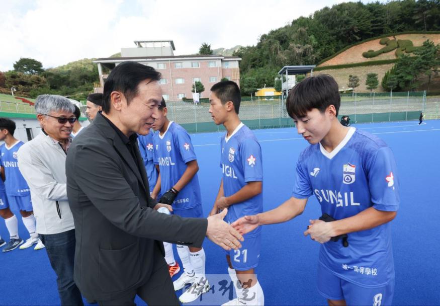 241010_임태희_교육감__“학생_기본에_충실하고_운동하며_학교_명예_높이고_대한민국_중심이_돼야(사진1).jpg